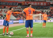 雄鹿官方公布新规，猛龙引发争议，莫兰特球迷热议！