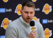 东契奇迎来七赛季高光表现，勇士球迷沸腾！