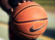 德约科维奇迎来十二赛季出色发挥，中国队观众热烈欢呼！热度持续攀升