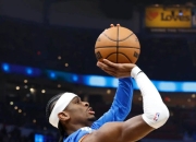 包含欧洲球星首次加盟，引起关注风浪的词条